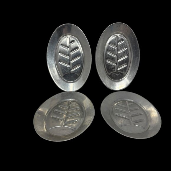 Set Of 4 Vintage Aluminum Oval Leaf Design Serving Platters - Picture 1 of 9